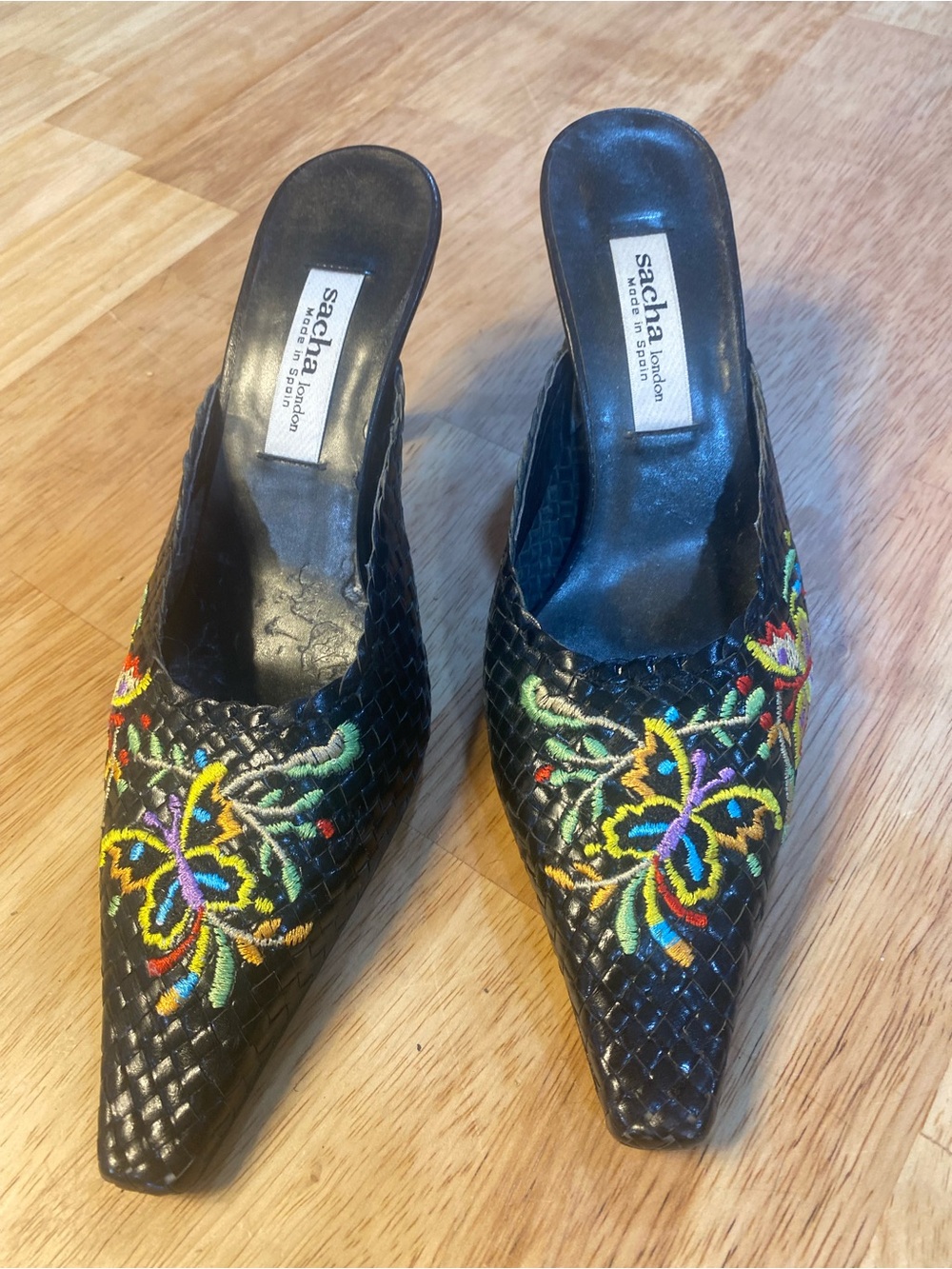 Vintage Sacha London Black Leather Embroidered Pointed Mule Kitten Heels - Picture 2 of 8